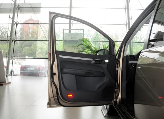 途安 2015款 1.4T DSG旗舰版5座 车厢座椅   前门板