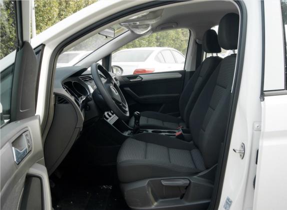 途安 2018款 途安L 1.6L 手动风尚版 车厢座椅   前排空间