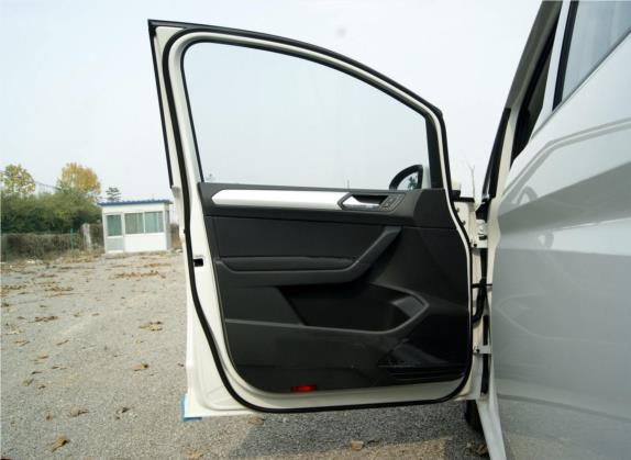 途安 2018款 途安L 1.6L 手动风尚版 车厢座椅   前门板