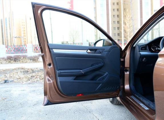 凌渡 2015款 330TSI DSG豪华版 车厢座椅   前门板