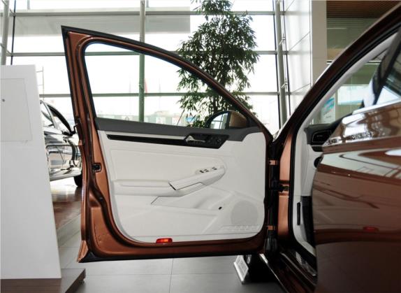 凌渡 2015款 280TSI DSG豪华版 车厢座椅   前门板