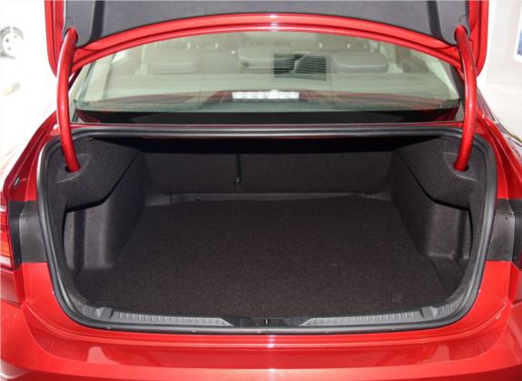 凌渡 2015款 280TSI 手动舒适版 车厢座椅   后备厢