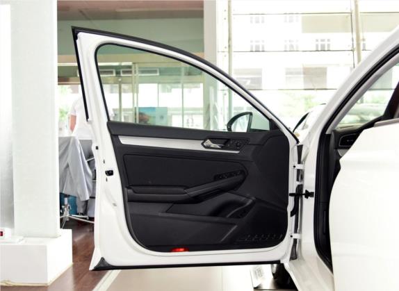 凌渡 2015款 230TSI DSG风尚版 车厢座椅   前门板