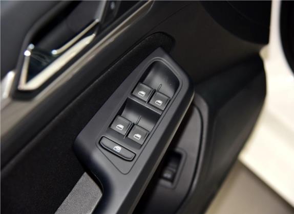 凌渡 2015款 230TSI DSG风尚版 车厢座椅   门窗控制