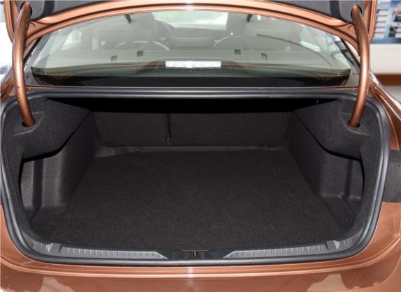 凌渡 2015款 330TSI DSG舒适版 车厢座椅   后备厢