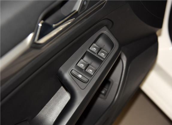 凌渡 2017款 280TSI DSG豪华版 车厢座椅   门窗控制