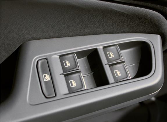 凌渡 2017款 330TSI DSG豪华版 车厢座椅   门窗控制