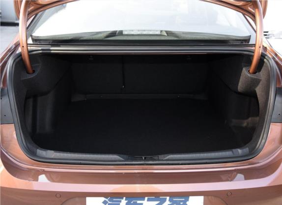 凌渡 2018款 280TSI DSG舒适版 车厢座椅   后备厢