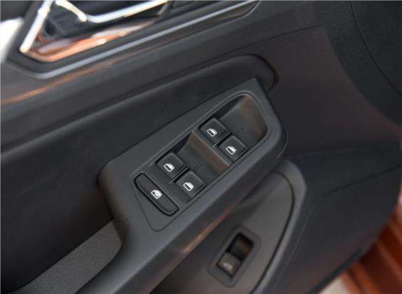 凌渡 2018款 280TSI DSG舒适版 车厢座椅   门窗控制
