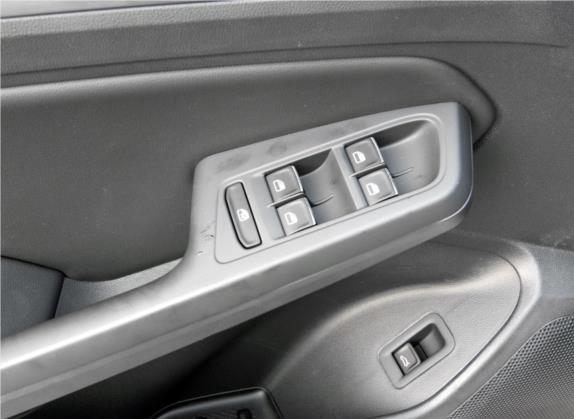 凌渡 2018款 330TSI DSG豪华版 车厢座椅   门窗控制