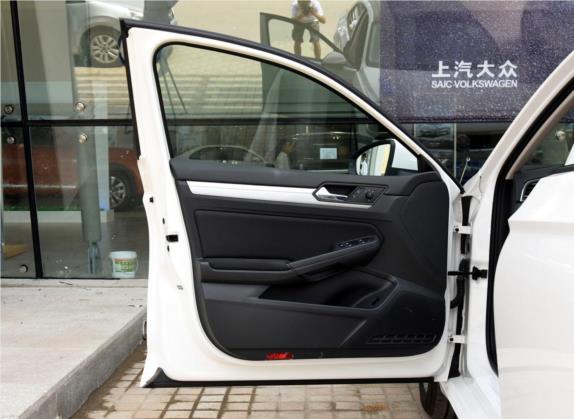 凌渡 2019款 230TSI DSG风尚版 国VI 车厢座椅   前门板