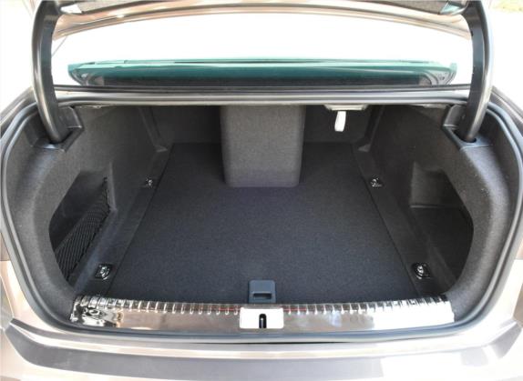 辉昂 2016款 480 V6 四驱行政旗舰版 车厢座椅   后备厢