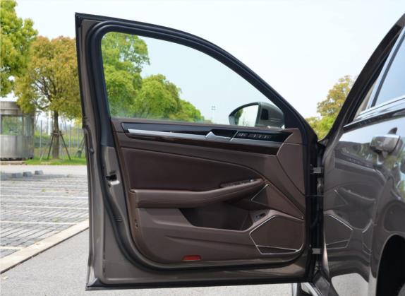 辉昂 2016款 480 V6 四驱行政旗舰版 车厢座椅   前门板