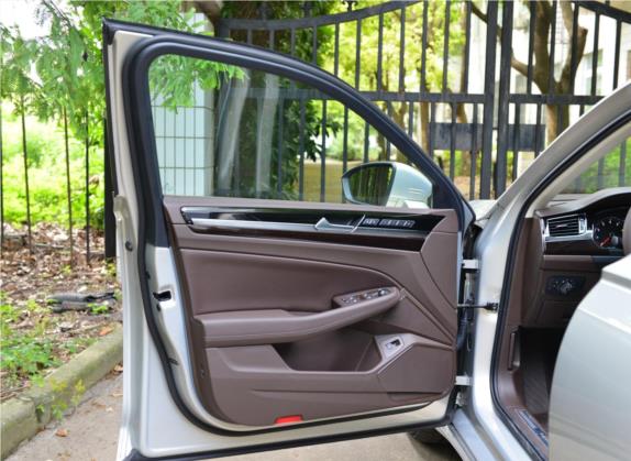 辉昂 2016款 380TSI 两驱至尊版 车厢座椅   前门板