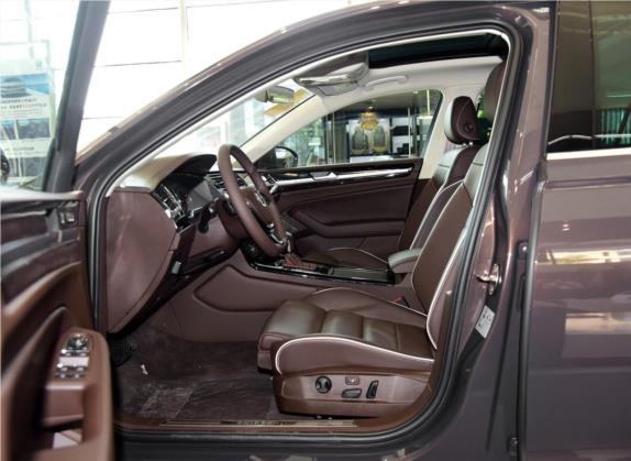 辉昂 2016款 480 V6 四驱至尊版 车厢座椅   前排空间