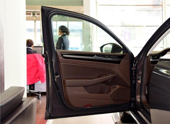 辉昂 2016款 480 V6 四驱至尊版 车厢座椅   前门板
