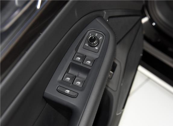 辉昂 2016款 380TSI 两驱御尊豪华版 车厢座椅   门窗控制