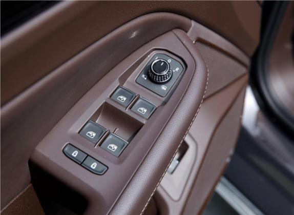 辉昂 2018款 480 V6 四驱豪华版 车厢座椅   门窗控制