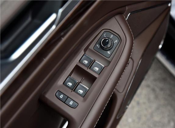 辉昂 2018款 480 V6 四驱至尊旗舰版 车厢座椅   门窗控制