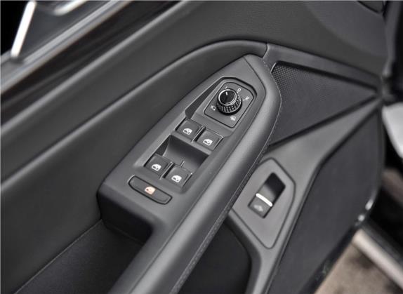 辉昂 2018款 改款 380TSI 两驱商务版 车厢座椅   门窗控制
