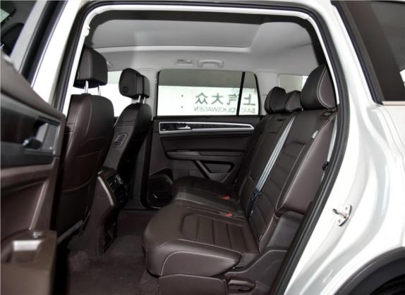途昂 2017款 530 V6 四驱旗舰版 车厢座椅   后排空间