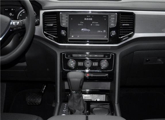 途昂 2017款 330TSI 两驱舒适版 中控类   中控台