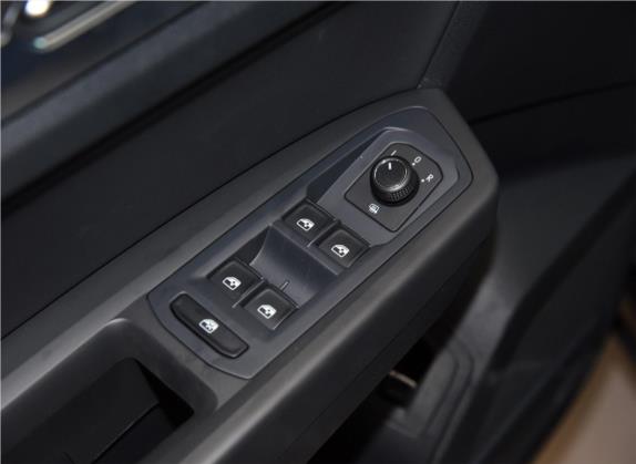 途昂 2020款 380TSI 四驱舒适版 国V 车厢座椅   门窗控制