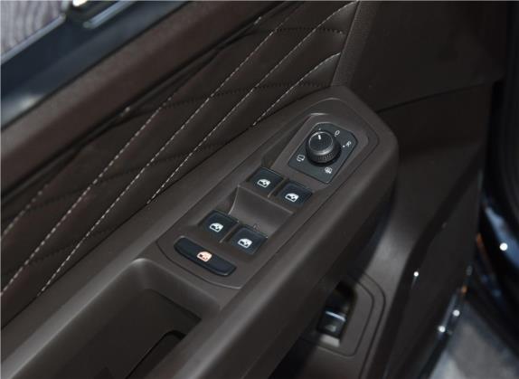 途昂 2020款 530 V6 四驱尊崇旗舰版 国V 车厢座椅   门窗控制