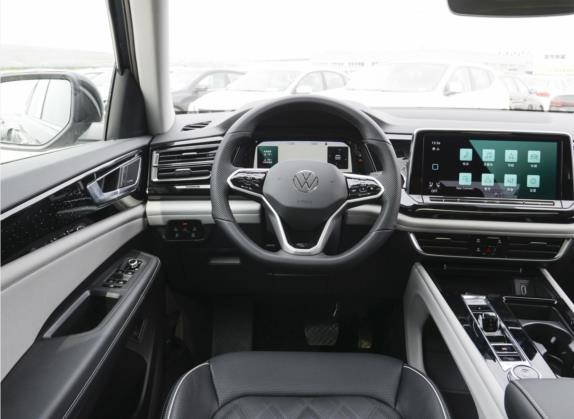 途昂 2022款 380TSI 四驱尊崇旗舰版 中控类   驾驶位