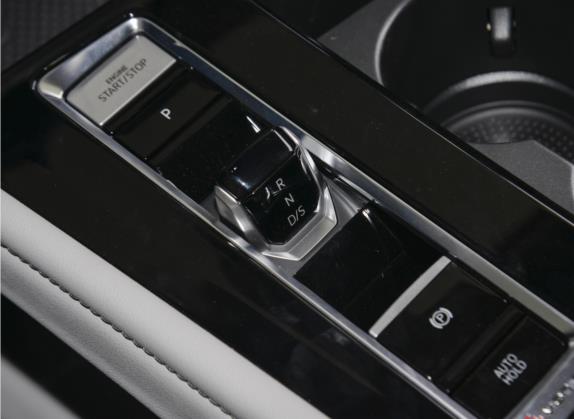 途昂 2022款 380TSI 四驱尊崇旗舰版 中控类   挡把
