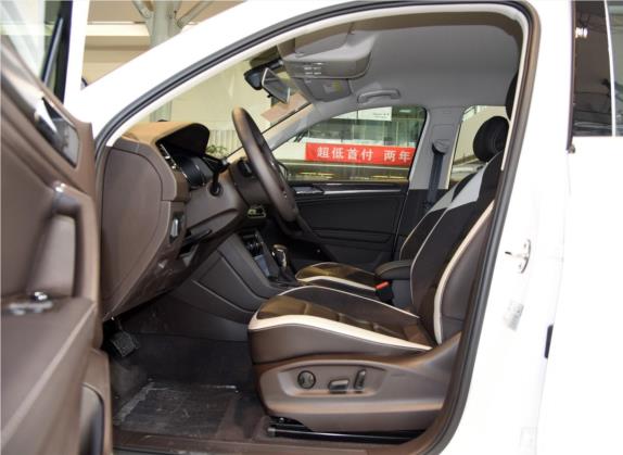 途观L 2017款 330TSI 自动两驱舒适版 车厢座椅   前排空间