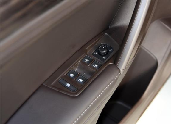 途观L 2017款 330TSI 自动两驱舒适版 车厢座椅   门窗控制