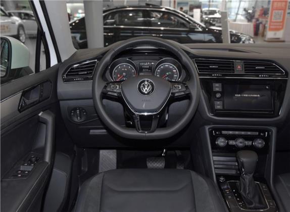 途观L 2018款 改款 330TSI 自动两驱舒适版 中控类   驾驶位