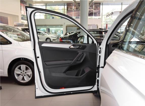 途观L 2018款 改款 330TSI 自动两驱舒适版 车厢座椅   前门板