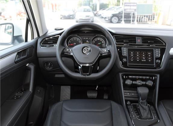 途观L 2018款 改款 380TSI 自动四驱豪华版 中控类   驾驶位