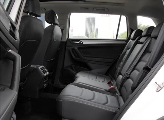 途观L 2019款 330TSI 自动两驱全景舒适版 国VI 车厢座椅   后排空间