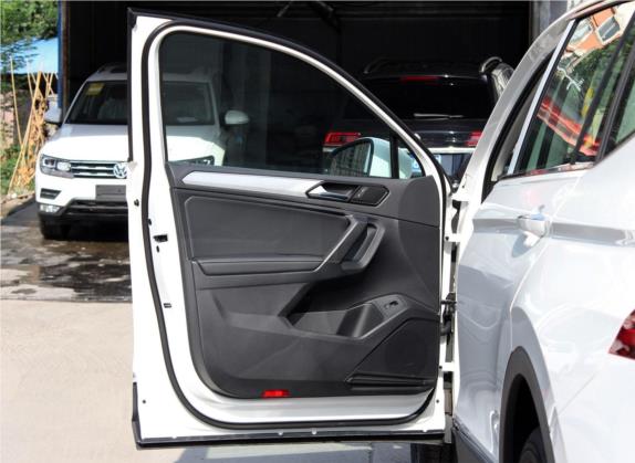 途观L 2019款 330TSI 自动两驱智动豪华版 国VI 车厢座椅   前门板