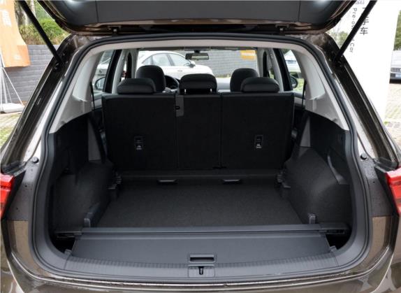 途观L 2019款 280TSI 自动两驱全景舒适版 国V 车厢座椅   后备厢