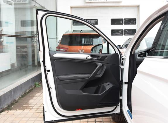 途观L 2019款 380TSI 自动四驱智动豪华版 国VI 车厢座椅   前门板