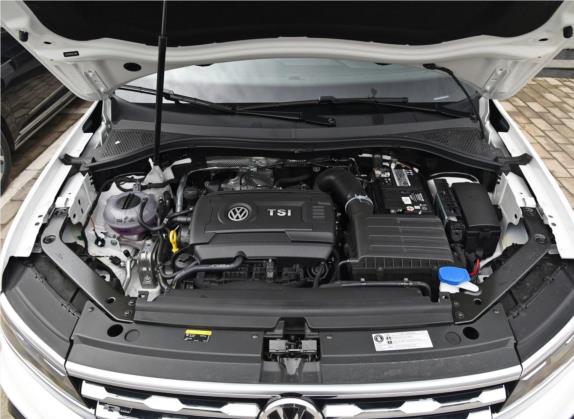 途观L 2019款 380TSI 自动四驱R-Line旗舰版7座 国VI 其他细节类   发动机舱