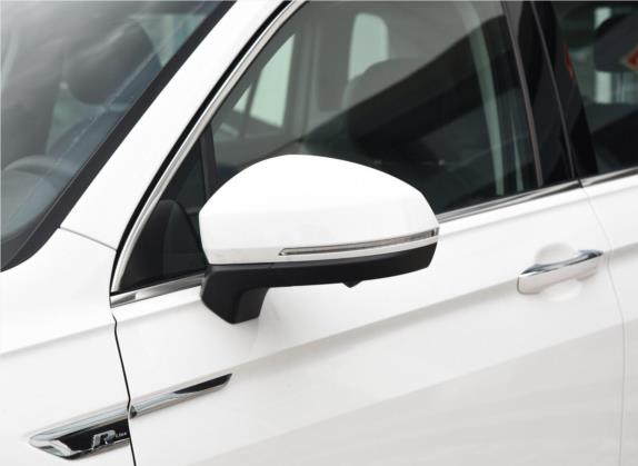 途观L 2019款 380TSI 自动四驱R-Line旗舰版7座 国VI 外观细节类   外后视镜