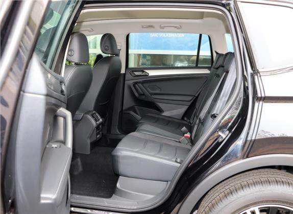 途观L 2019款 改款 330TSI 自动两驱全景舒适版 国VI 车厢座椅   后排空间