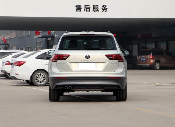 途观L 2021款 330TSI 自动两驱舒享版 外观   正后