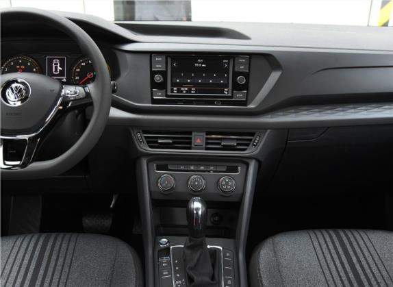途岳 2019款 280TSI 两驱风尚版 国V 中控类   中控台