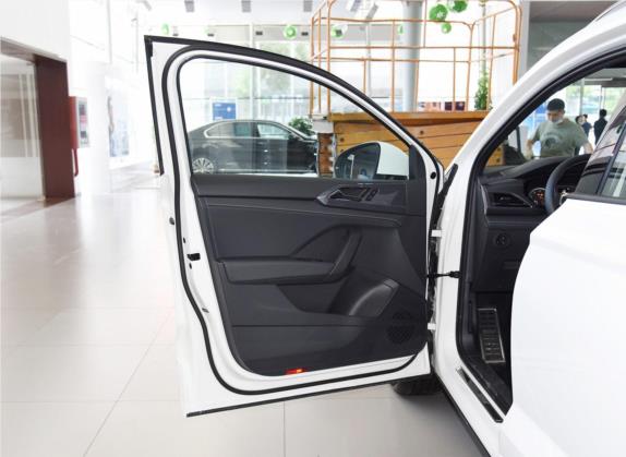 途岳 2020款 280TSI 两驱R-Line 国V 车厢座椅   前门板