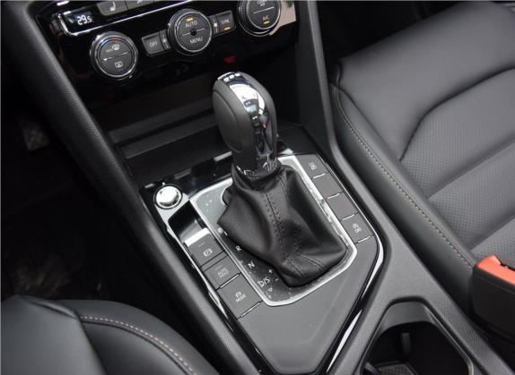 途岳 2020款 280TSI 两驱豪华版PLUS 国VI 中控类   挡把