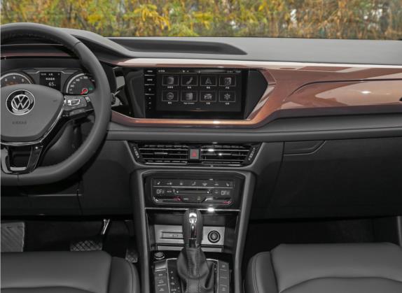 途岳 2021款 280TSI 两驱豪华版 中控类   中控台