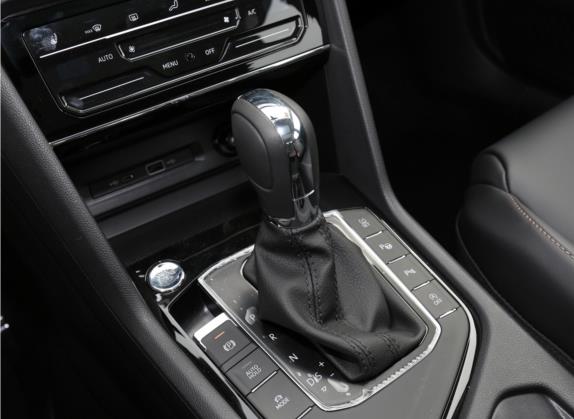 途岳 2021款 280TSI 两驱旗舰版 中控类   挡把