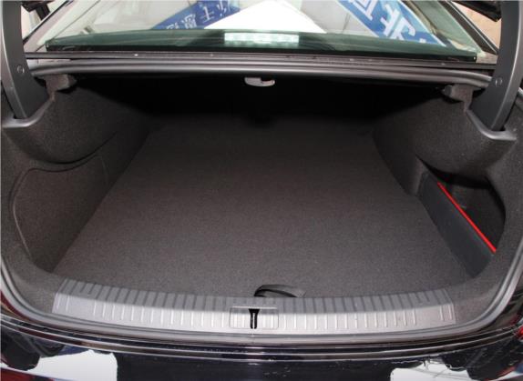 帕萨特新能源 2020款 430PHEV 混动精英版 国VI 车厢座椅   后备厢