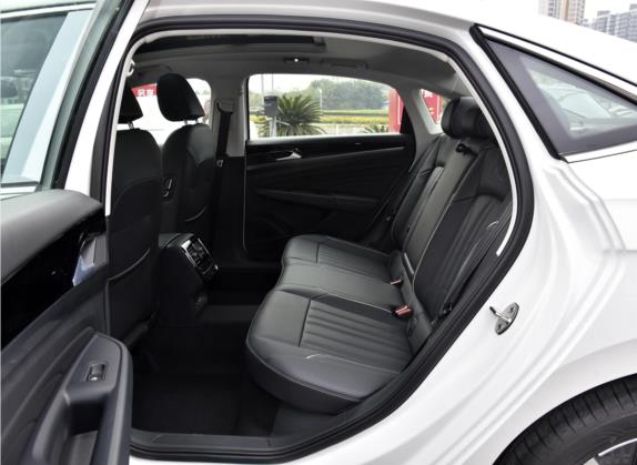 帕萨特新能源 2022款 430PHEV 混动精英版 车厢座椅   后排空间